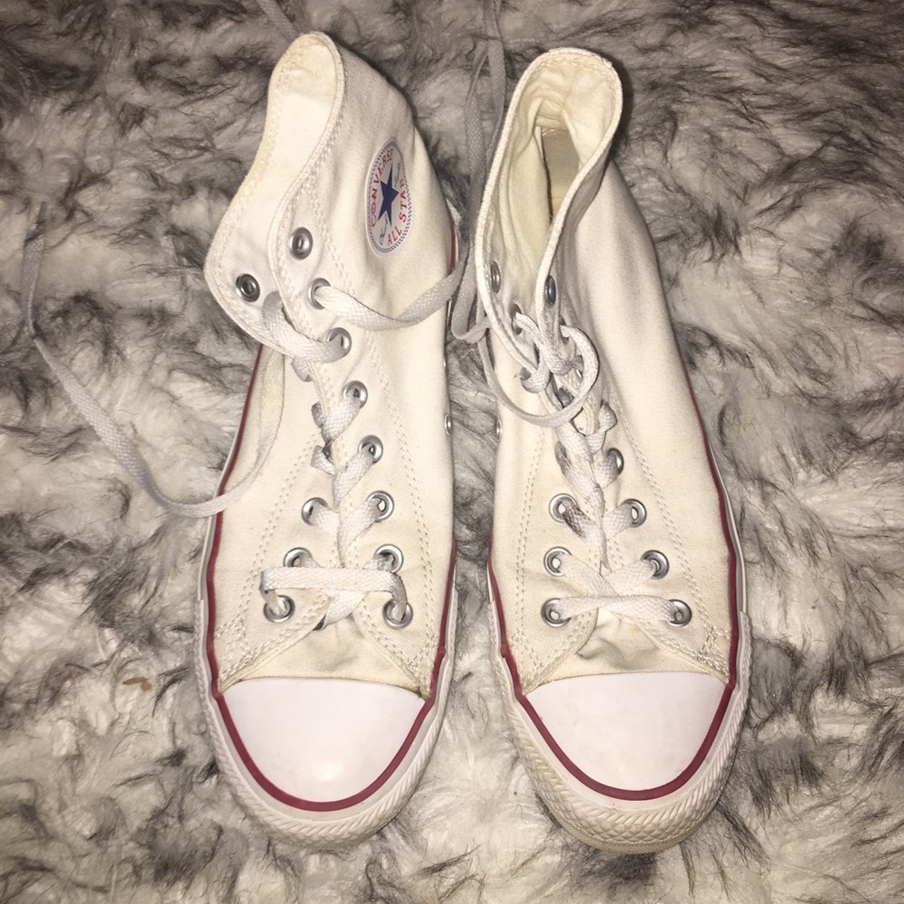 Chuck Taylor Hightops